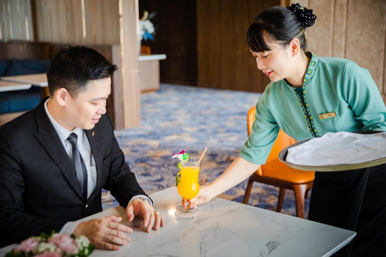 Muong Thanh Luxury Ha Long Centre Hotel Exteriör bild