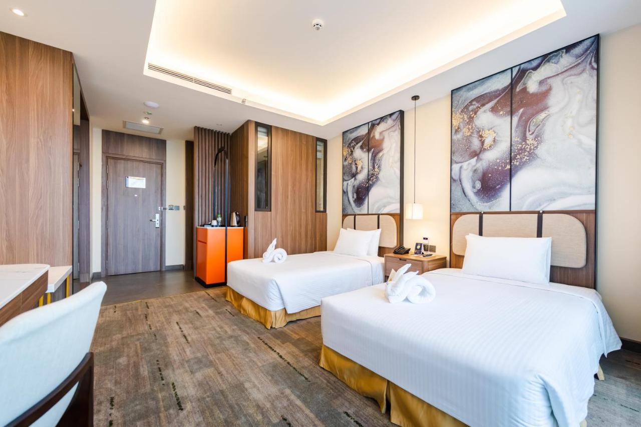 Muong Thanh Luxury Ha Long Centre Hotel Exteriör bild