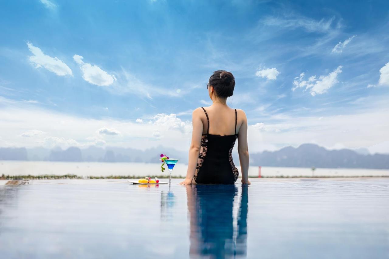 Muong Thanh Luxury Ha Long Centre Hotel Exteriör bild