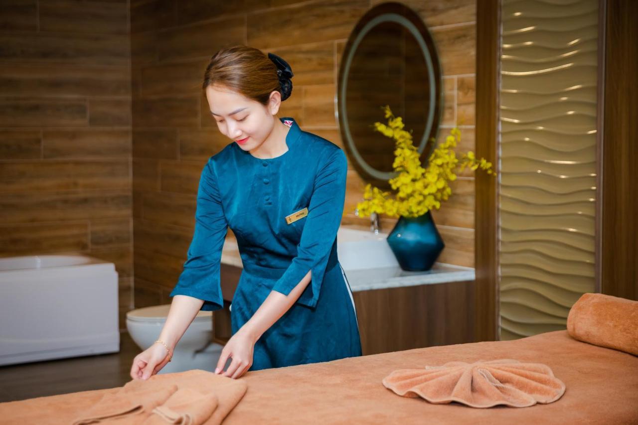Muong Thanh Luxury Ha Long Centre Hotel Exteriör bild